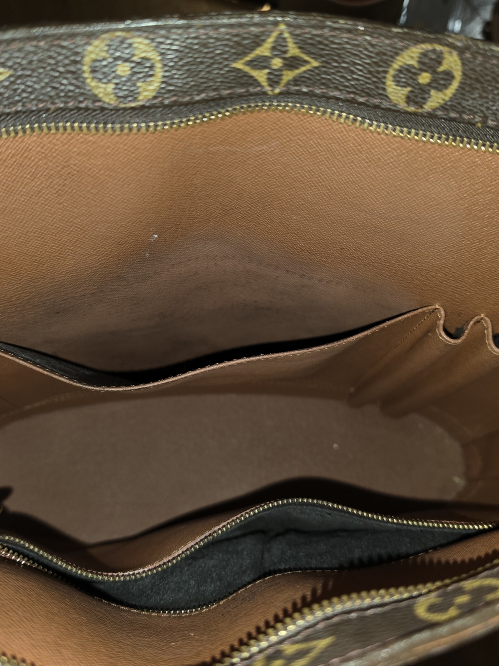 Louis Vuitton Monogram Canvas Tote with Tan Leather Trim - Picture 5 of 6